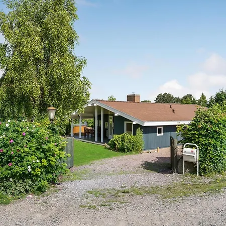 بيت للعطل Three-bedroom In *