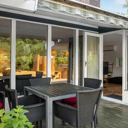 بيت للعطل Three-bedroom In إيبلتوفت