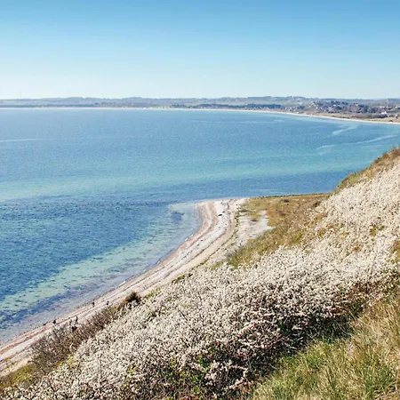 Three-bedroom In * إيبلتوفت