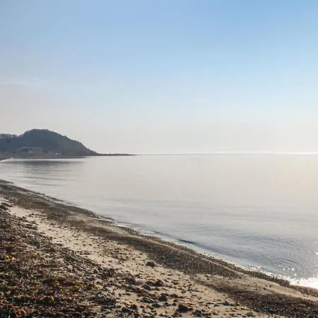 Three-bedroom In بيت للعطل